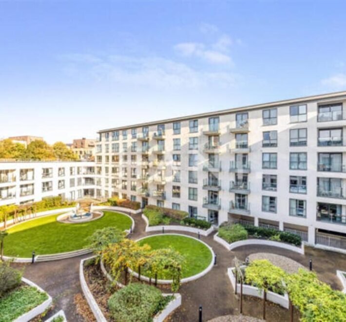 St Williams Court, London, N1